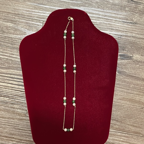 Gorgeous 14KT Gold Chain with Pearl and Jade Beads - Picture 4 of 5